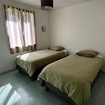 Maison Belle Vue Et Piscine Hébergement de vacances