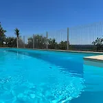 Maison Belle Vue Et Piscine Hébergement de vacances
