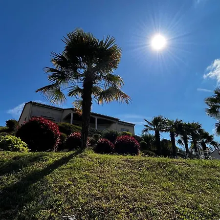 Dom wakacyjny Maison Belle Vue Et Piscine *